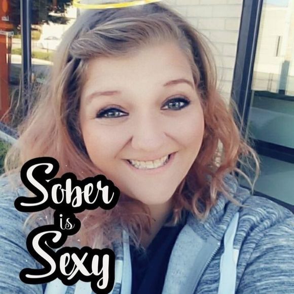 Meet your Posher, Lori - Picture 1 of 1